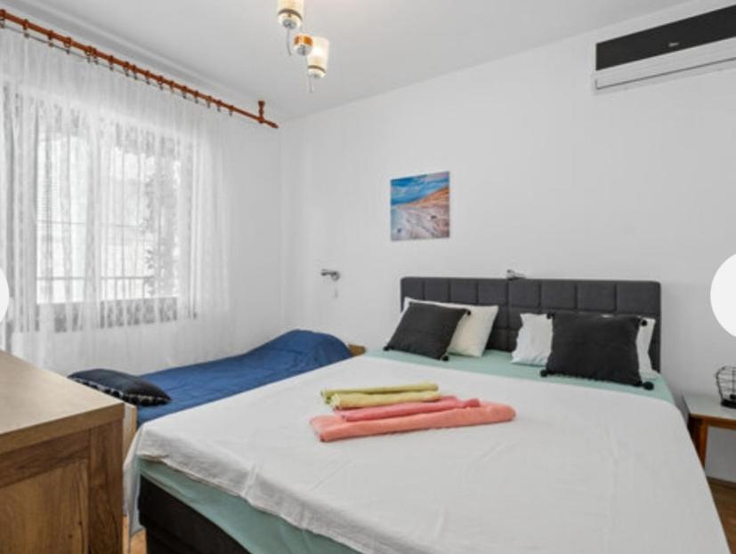Apartman Arija-Pino Водице Екстериор снимка